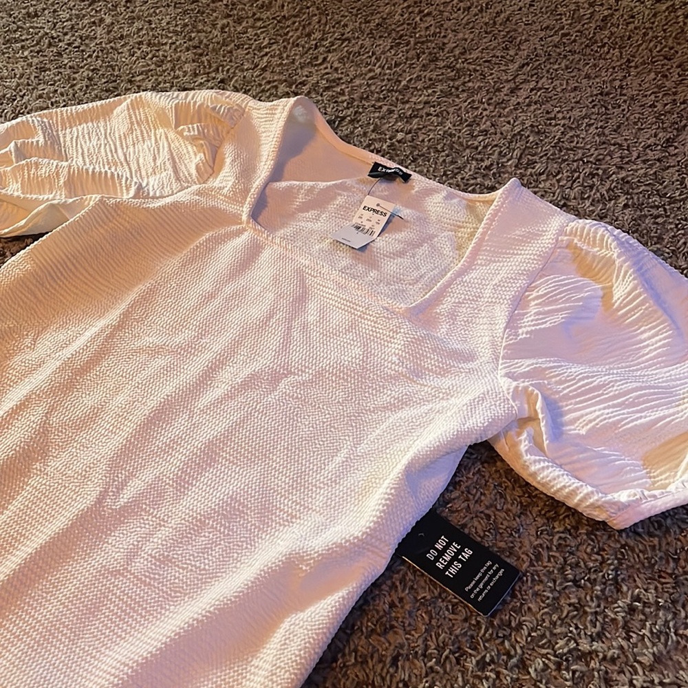 Express Textured Puff Sleeve Square Neck
Thong Bodysuit - Picture 4 of 5